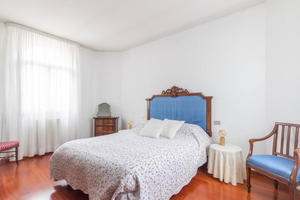 Dadahome Elegante Appartamento Vicino Al Centro Тревизо Екстериор снимка