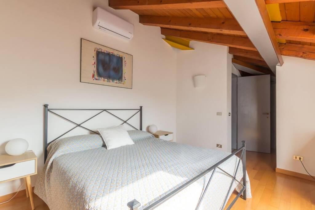 Dadahome Elegante Appartamento Vicino Al Centro Тревизо Екстериор снимка